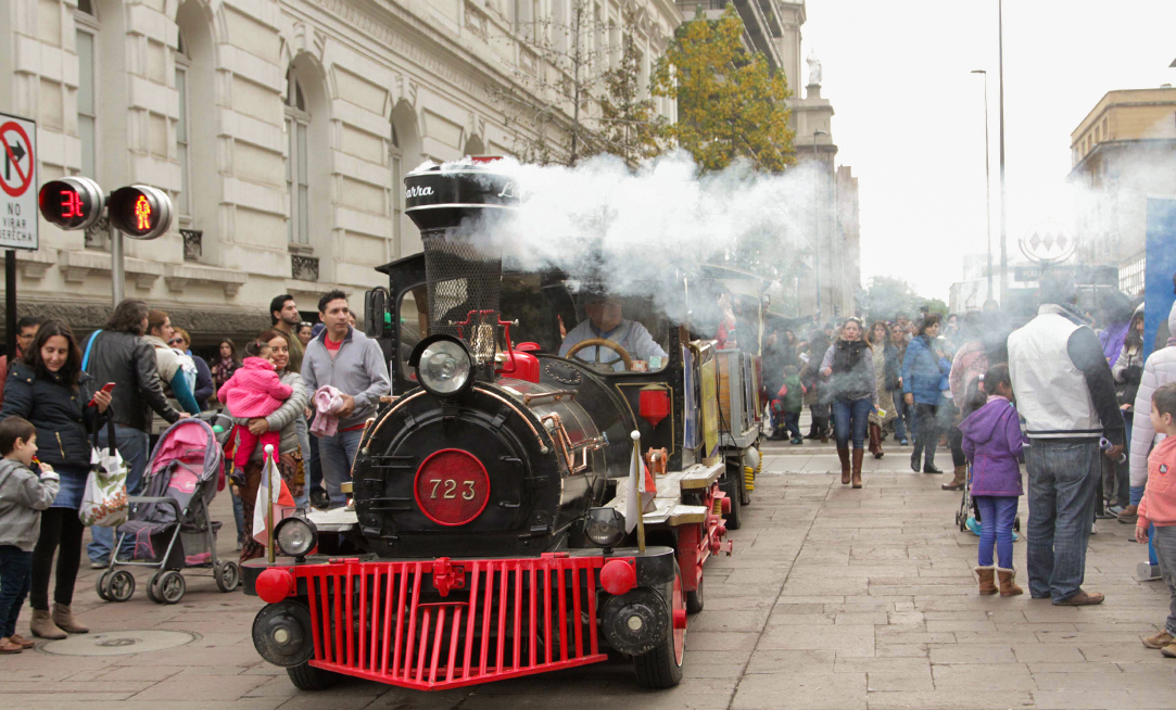 Tren Patrimonial En El Casco Hist Rico De Santiago Santiago Patrimonio